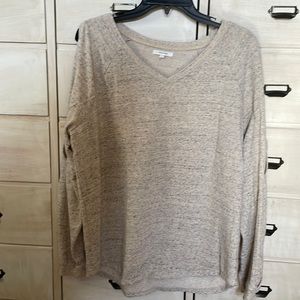 Long sleeve + slits in sleeves + Large